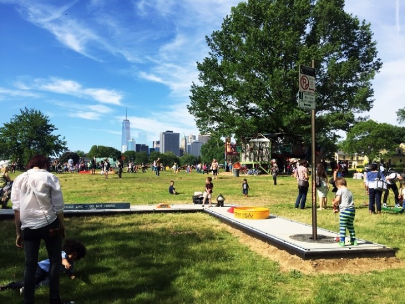 PUBLIC ART – SKY SCRAPER